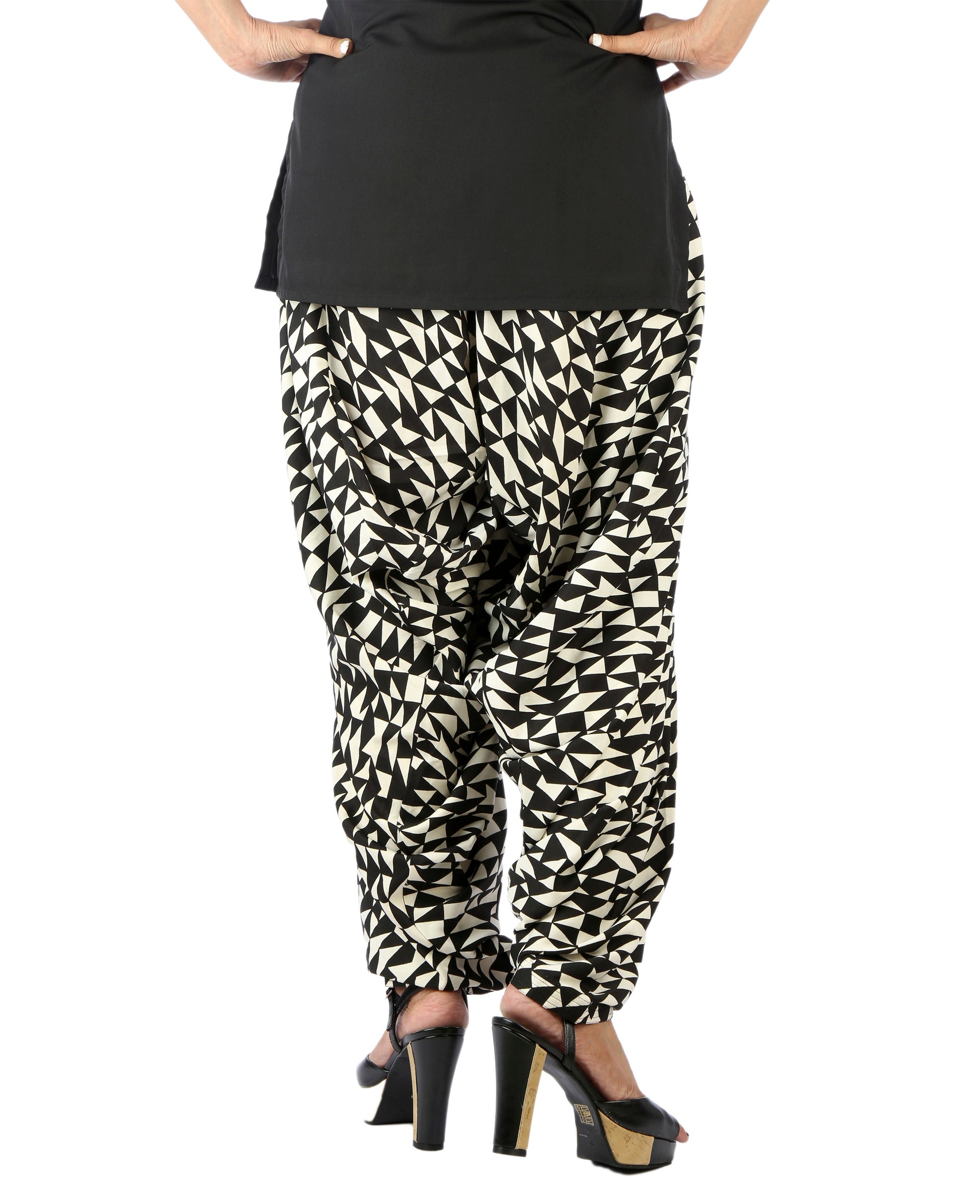 DeeVineeTi Women's Crepe Black Geometric Print FreeSize Patiala Salwar DVSR0003 Back