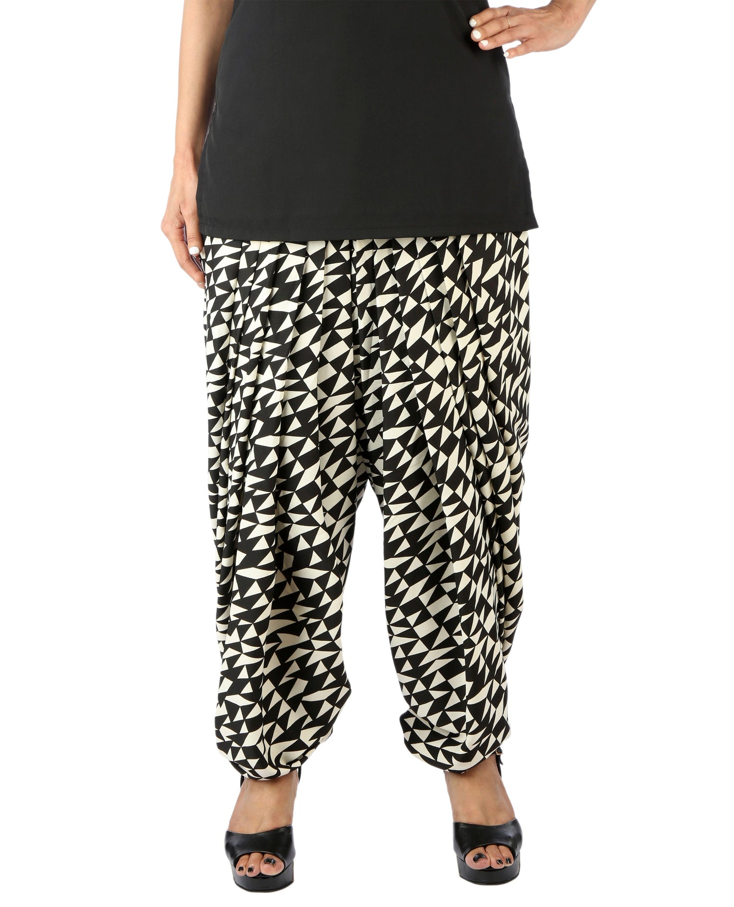 DeeVineeTi Women's Crepe Black Geometric Print FreeSize Patiala Salwar DVSR0003 Front