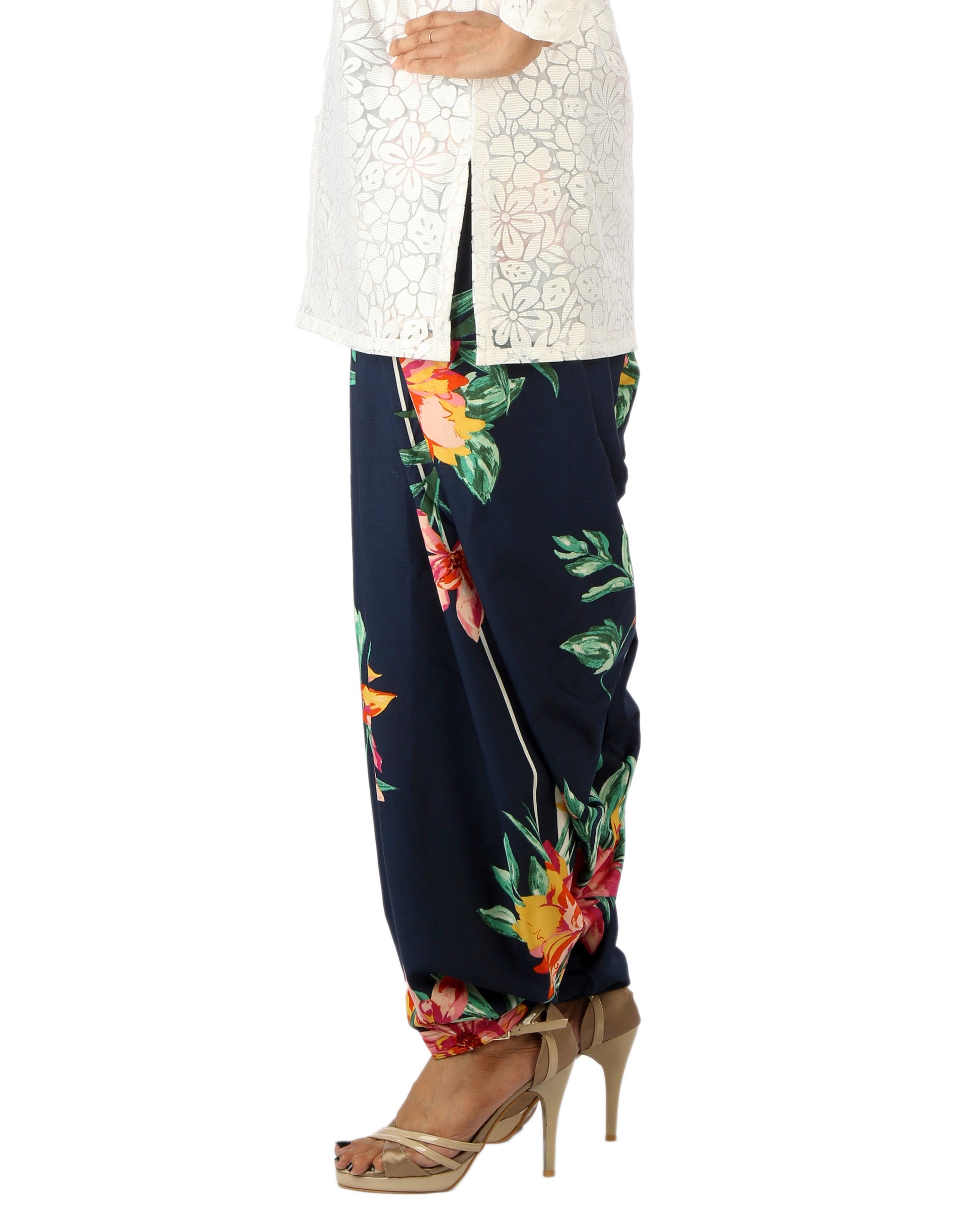 DeeVineeTi Women's Crepe Blue Floral Printed FreeSize Patiala Salwar DVSR0004 Right