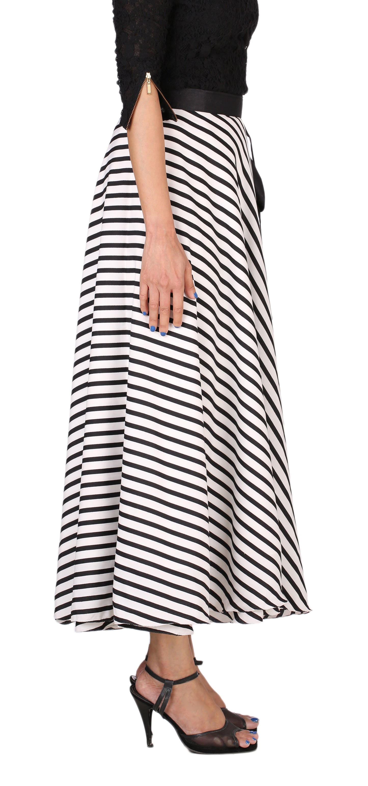 Black and Off-White Striped Wrap Skirt Free Size WA000166